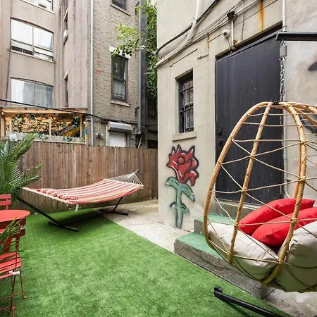Appartement Private Garden Getaway Cozy And Chic Near Subway At 